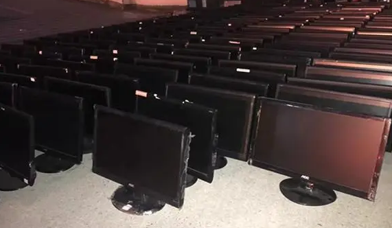 哈尔滨长期上门回收大量网吧电脑，淘汰电脑，液晶显示器、服务器、服务器配件